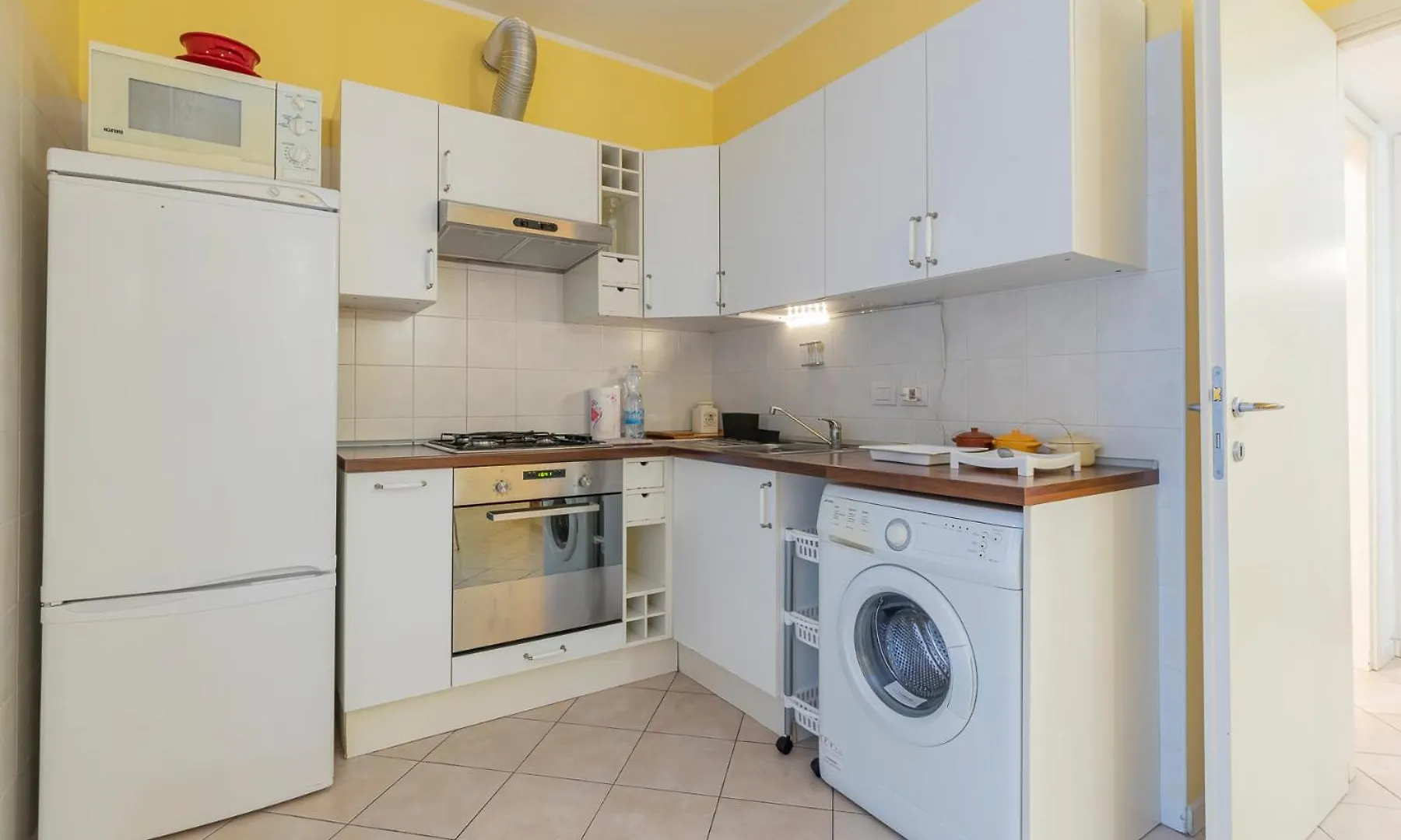 Xenia Apartments - Spacious Three-Room Apartment 10 Min From Linate Mediolan